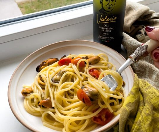 Olio su spaghetti alle cozze: fotografia della ricetta dall’archivio Emozioneolio